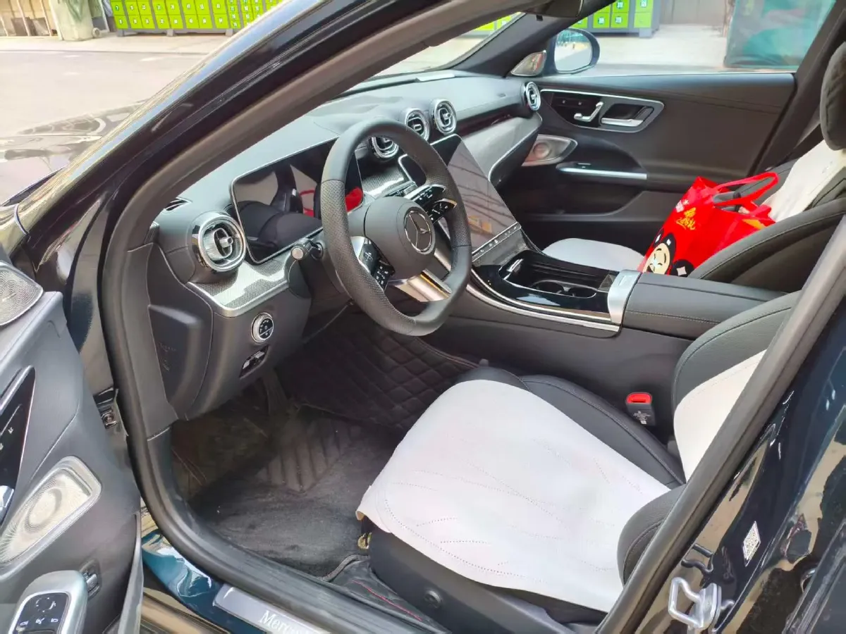 2025 Mercedes-Benz C Class 1.5T 204HP L4 9AT,autocango,china used car exporter,china ev exporter,chinese used car exporter,chinese used ev exporter