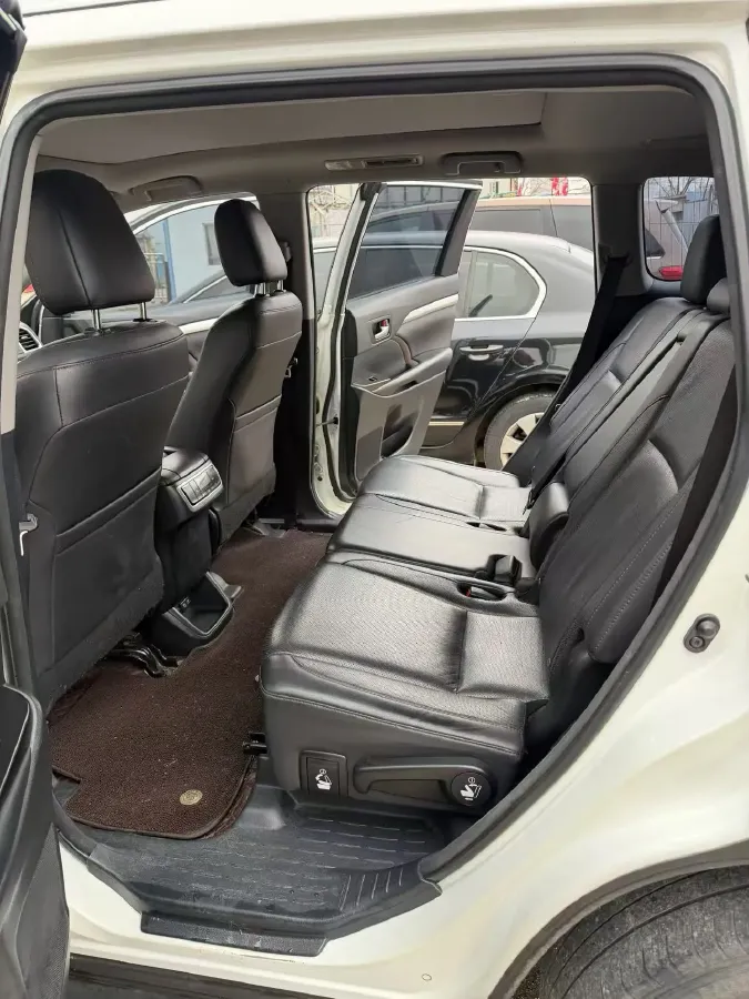 2018 Toyota Highlander 2.0T 220HP L4 6AT,autocango,china used car exporter,china ev exporter,chinese used car exporter,chinese used ev exporter