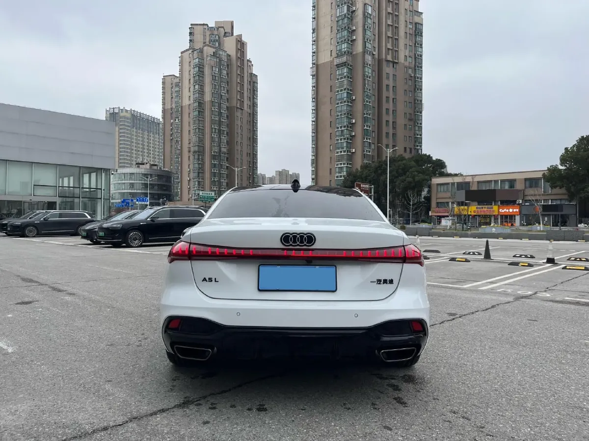 2026 Audi A5L 2.0T 170HP L4 7DCT,autocango,china used car exporter,china ev exporter,chinese used car exporter,chinese used ev exporter