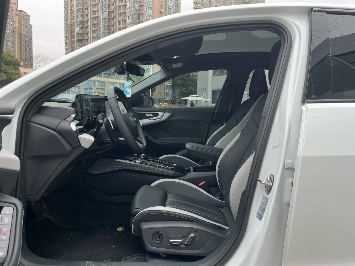 2026 Audi A5L 2.0T 170HP L4 7DCT,autocango,china used car exporter,china ev exporter,chinese used car exporter,chinese used ev exporter