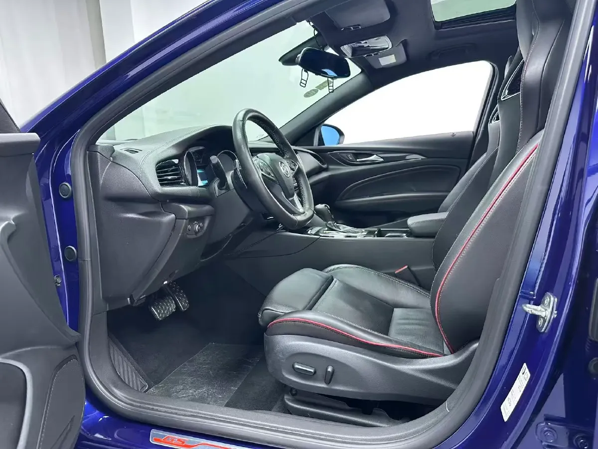 2019 Buick Regal 2.0T 261HP L4 9AT,autocango,china used car exporter,china ev exporter,chinese used car exporter,chinese used ev exporter