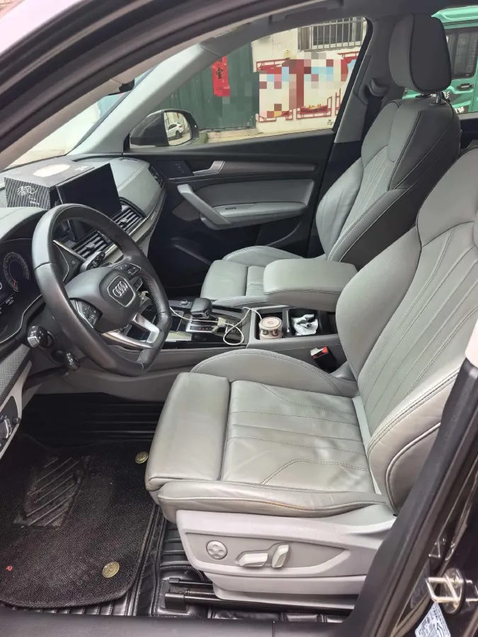 2021 Audi Q5L 2.0T 190HP L4 7DCT,autocango,china used car exporter,china ev exporter,chinese used car exporter,chinese used ev exporter