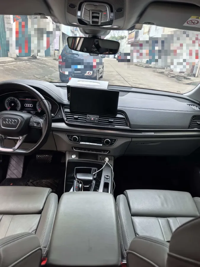 2021 Audi Q5L 2.0T 190HP L4 7DCT,autocango,china used car exporter,china ev exporter,chinese used car exporter,chinese used ev exporter