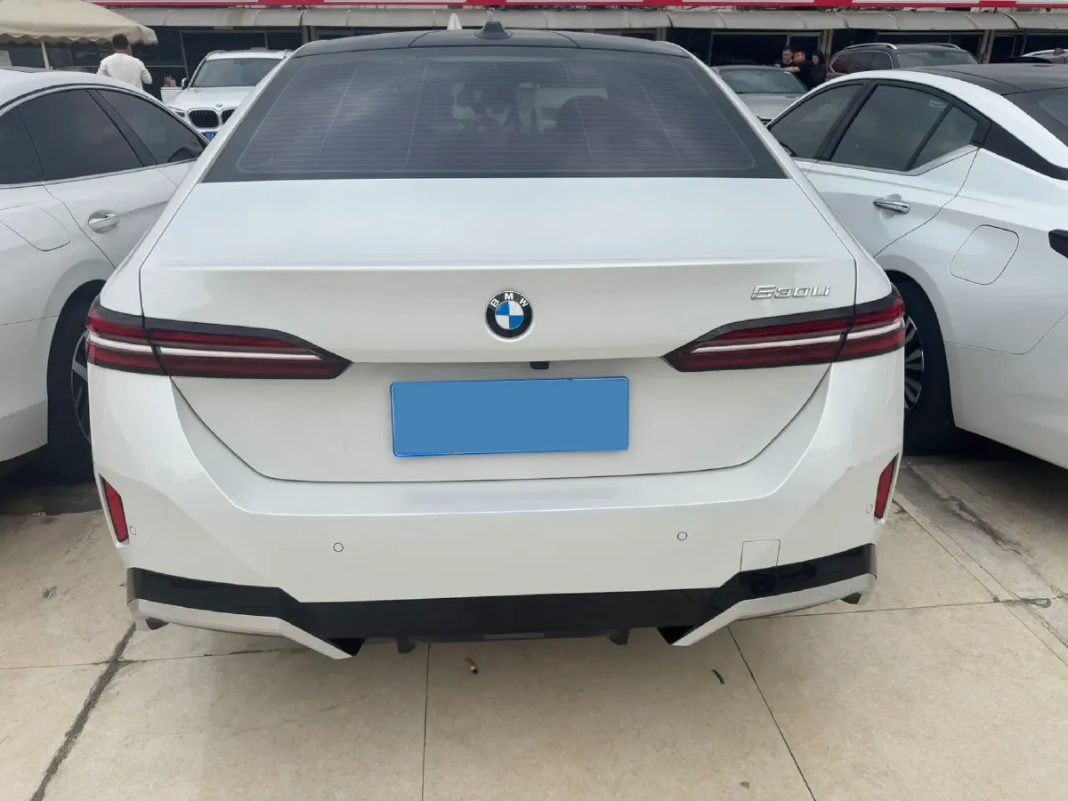 2024 BMW 5 Series 2.0T 258HP L4 8AT,autocango,china used car exporter,china ev exporter,chinese used car exporter,chinese used ev exporter