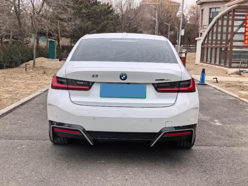 2025 BMW i3 BEV 70KWH,autocango,china used car exporter,china ev exporter,chinese used car exporter,chinese used ev exporter