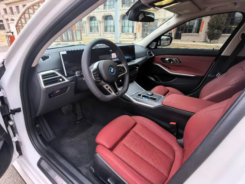 2025 BMW i3 BEV 70KWH,autocango,china used car exporter,china ev exporter,chinese used car exporter,chinese used ev exporter