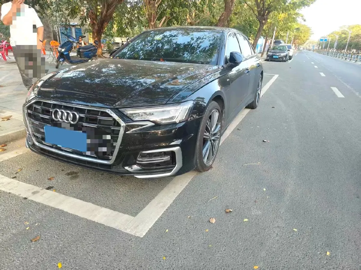 2025 Audi A6L 2.0T 245HP L4 7DCT,autocango,china used car exporter,china ev exporter,chinese used car exporter,chinese used ev exporter