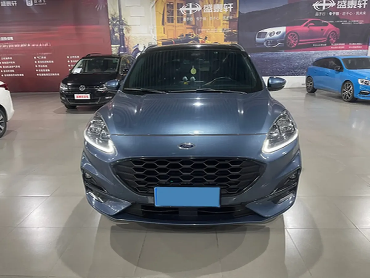 2020 Ford Escape 2.0T 248HP L4 8AT,autocango,china used car exporter,china ev exporter,chinese used car exporter,chinese used ev exporter