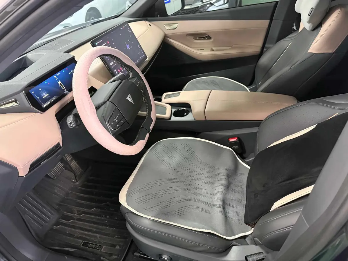 2022 DongFeng Forthing LingZhi EV BEV 68.4KWH,autocango,china used car exporter,china ev exporter,chinese used car exporter,chinese used ev exporter