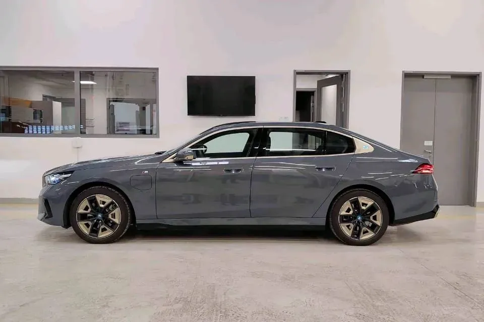 2024 BMW i5 BEV 79.05KWH,autocango,china used car exporter,china ev exporter,chinese used car exporter,chinese used ev exporter