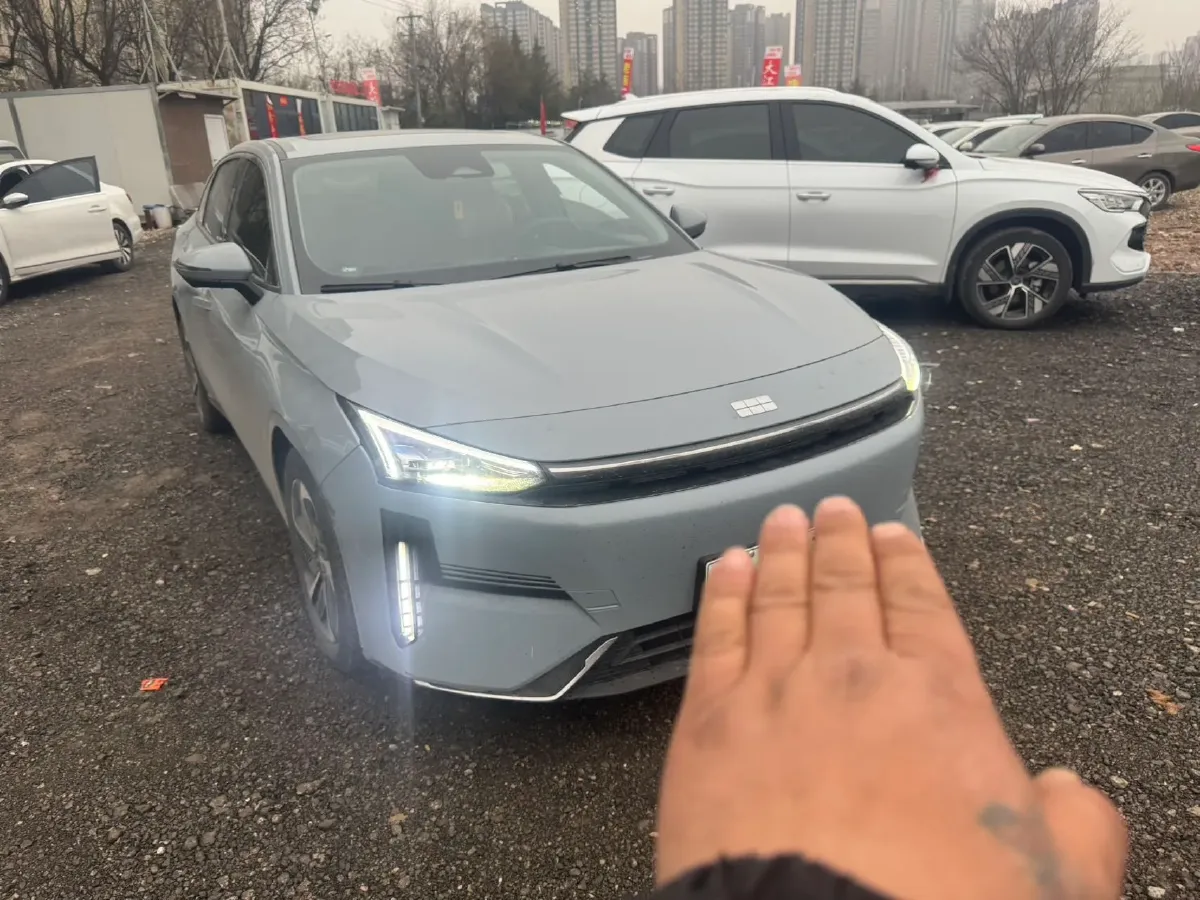 2024 Geely Galaxy L6 1.5T 163HP L4 3DHT PHEV,autocango,china used car exporter,china ev exporter,chinese used car exporter,chinese used ev exporter