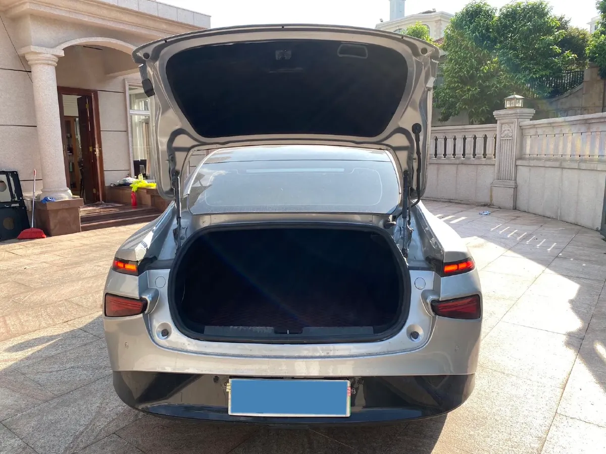 2020 Xpeng P7 BEV 80.9KWH,autocango,china used car exporter,china ev exporter,chinese used car exporter,chinese used ev exporter