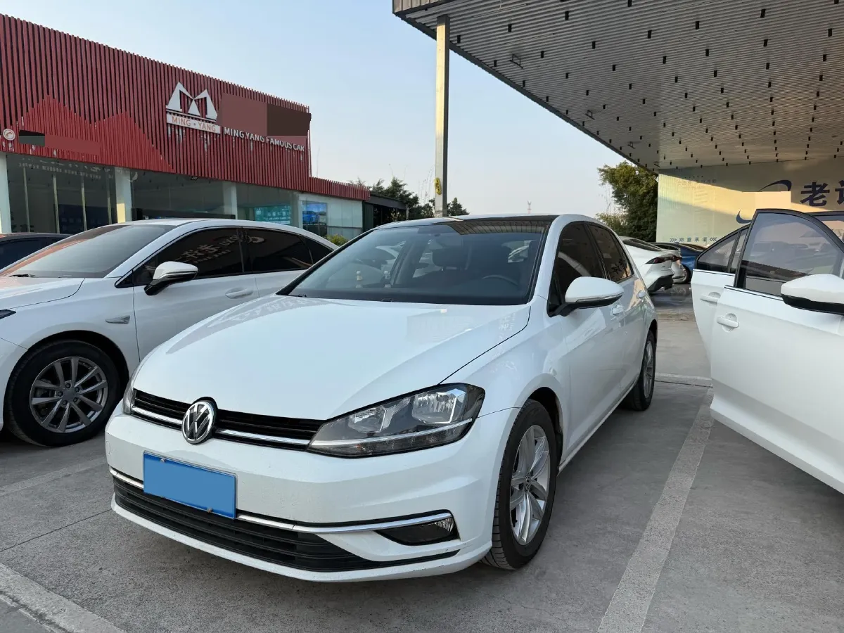 2018 Volkswagen Golf 1.6L 110HP L4 6AT,autocango,china used car exporter,china ev exporter,chinese used car exporter,chinese used ev exporter