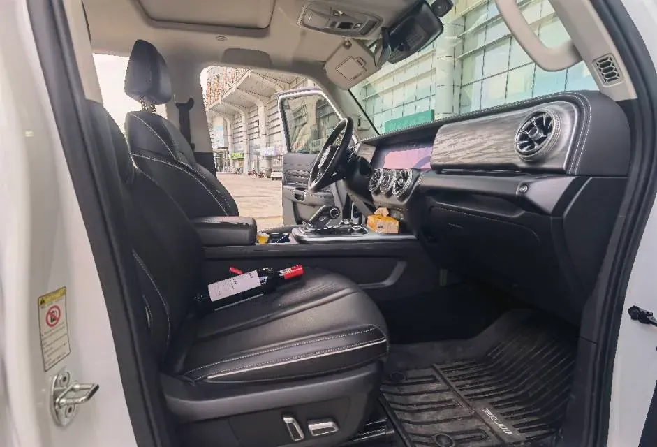 2021 Tank 300 2.0T 227HP L4 8AT,autocango,china used car exporter,china ev exporter,chinese used car exporter,chinese used ev exporter