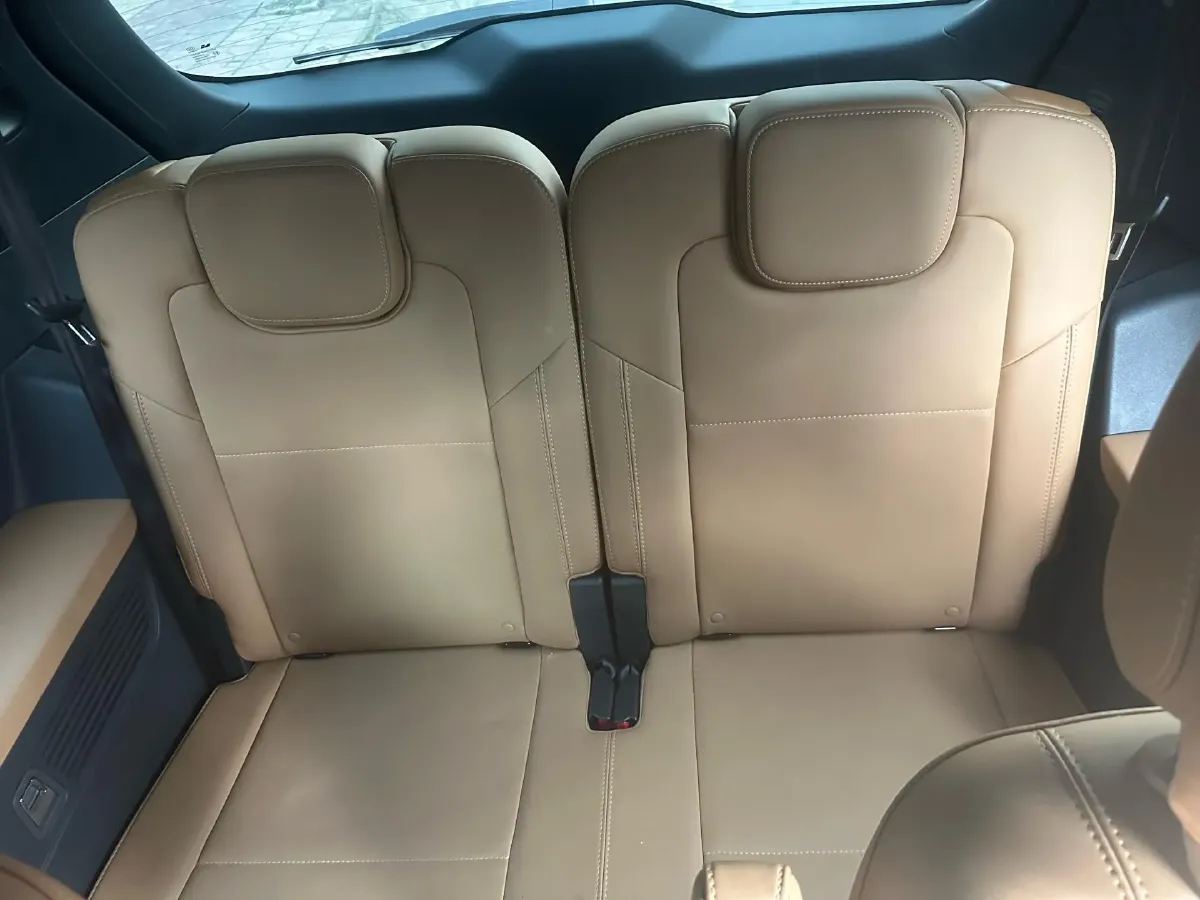 2021 Li ONE Range Extended 131HP REEV 40.5KWH,autocango,china used car exporter,china ev exporter,chinese used car exporter,chinese used ev exporter