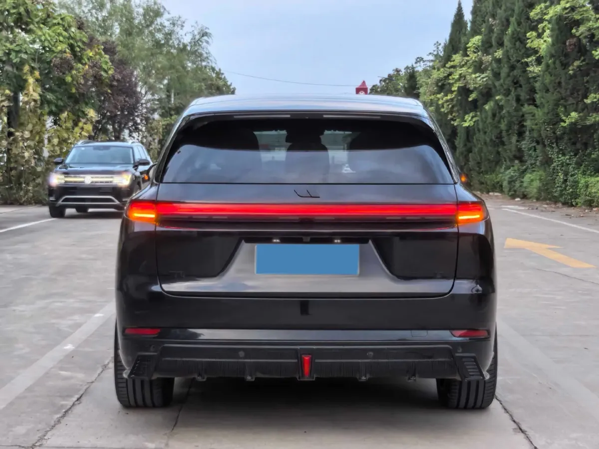 2024 Li L8 Range Extended 154HP REEV 42.8KWH,autocango,china used car exporter,china ev exporter,chinese used car exporter,chinese used ev exporter