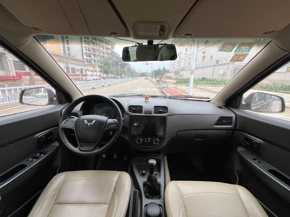 2016 WuLing HongGuang 1.5L 112HP L4 5MT,autocango,china used car exporter,china ev exporter,chinese used car exporter,chinese used ev exporter