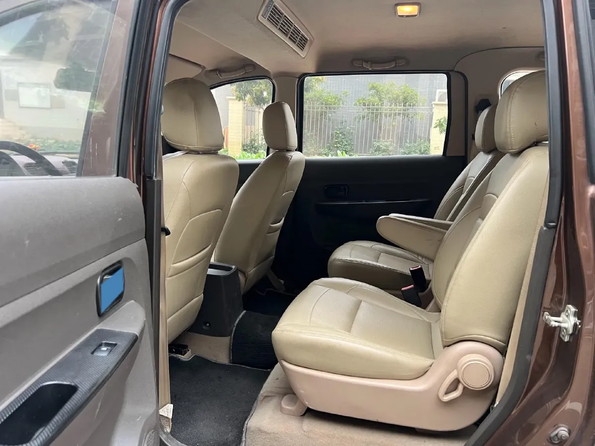 2016 WuLing HongGuang 1.5L 112HP L4 5MT,autocango,china used car exporter,china ev exporter,chinese used car exporter,chinese used ev exporter