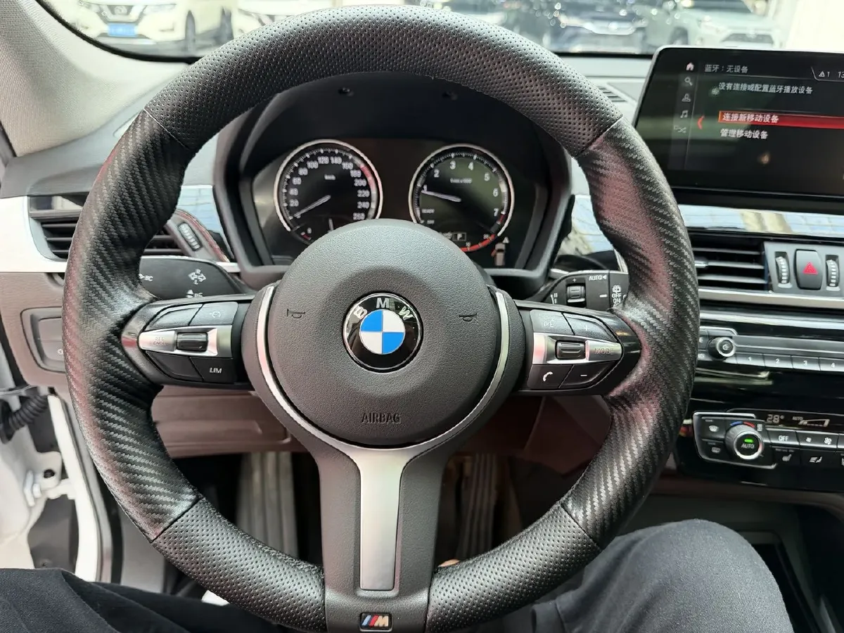 2022 BMW X1 2.0T 192HP L4 7DCT,autocango,china used car exporter,china ev exporter,chinese used car exporter,chinese used ev exporter