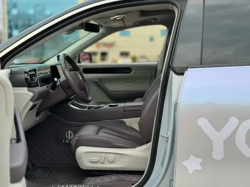 2023 Leapmotor C11 Range Extended 131HP REEV 30.1KWH,autocango,china used car exporter,china ev exporter,chinese used car exporter,chinese used ev exporter