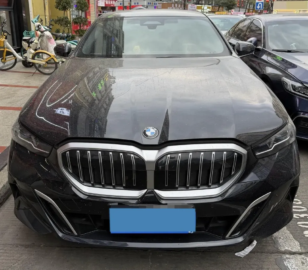 2024 BMW 5 Series 2.0T 258HP L4 8AT,autocango,china used car exporter,china ev exporter,chinese used car exporter,chinese used ev exporter