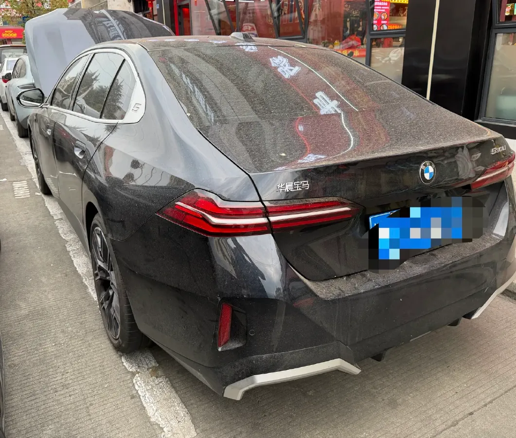 2024 BMW 5 Series 2.0T 258HP L4 8AT,autocango,china used car exporter,china ev exporter,chinese used car exporter,chinese used ev exporter