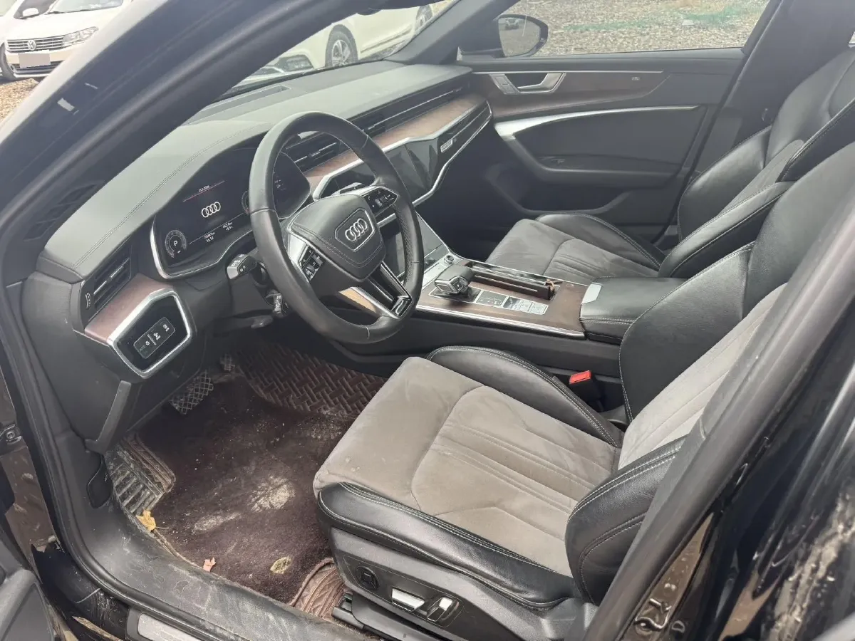 2023 Audi A6L 2.0T 245HP L4 7DCT,autocango,china used car exporter,china ev exporter,chinese used car exporter,chinese used ev exporter