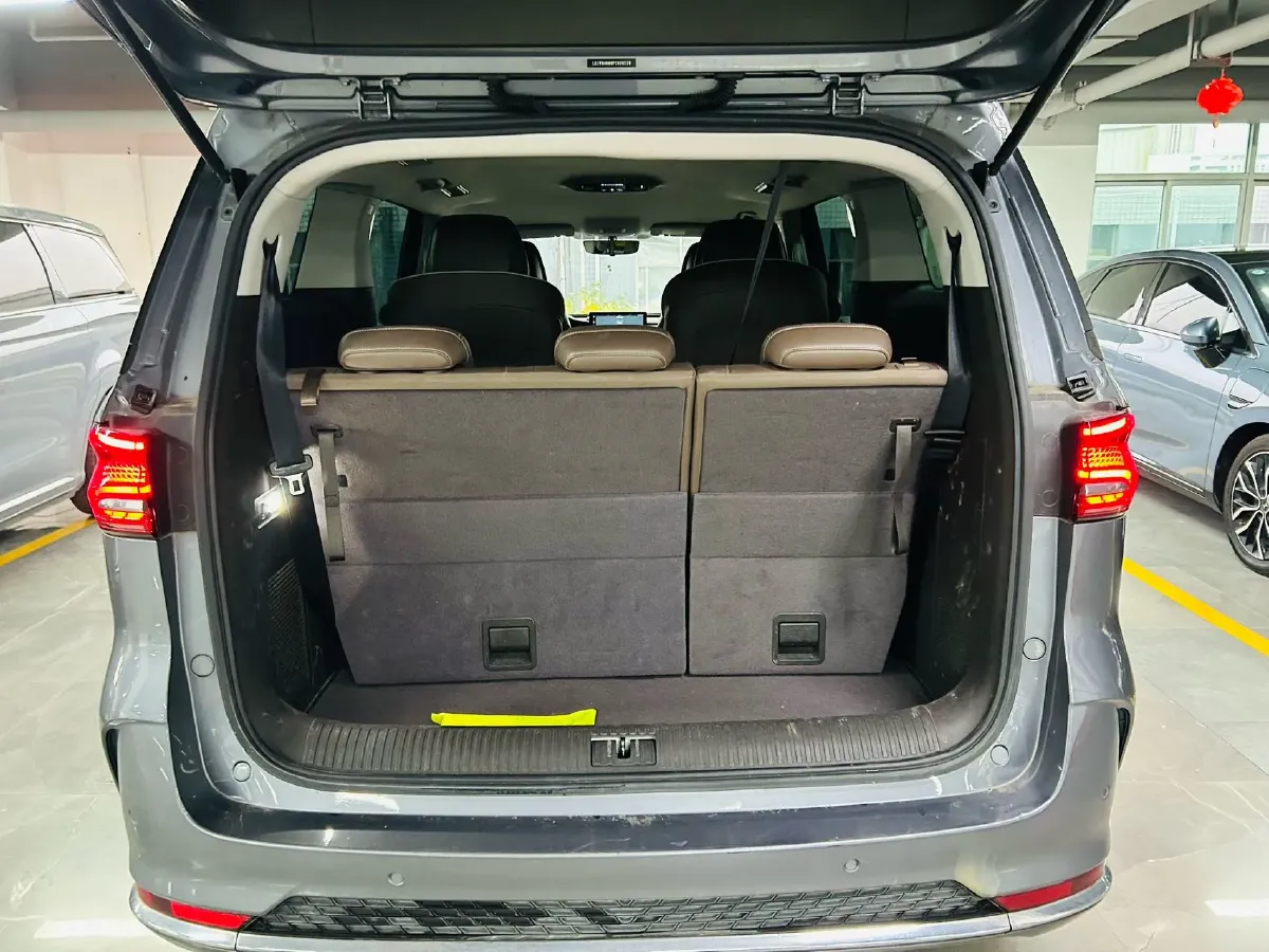 2022 Roewe iMAX8 BEV 90KWH,autocango,china used car exporter,china ev exporter,chinese used car exporter,chinese used ev exporter