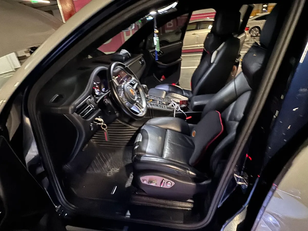 2018 Porsche Macan 2.0T 252HP L4 7DCT,autocango,china used car exporter,china ev exporter,chinese used car exporter,chinese used ev exporter