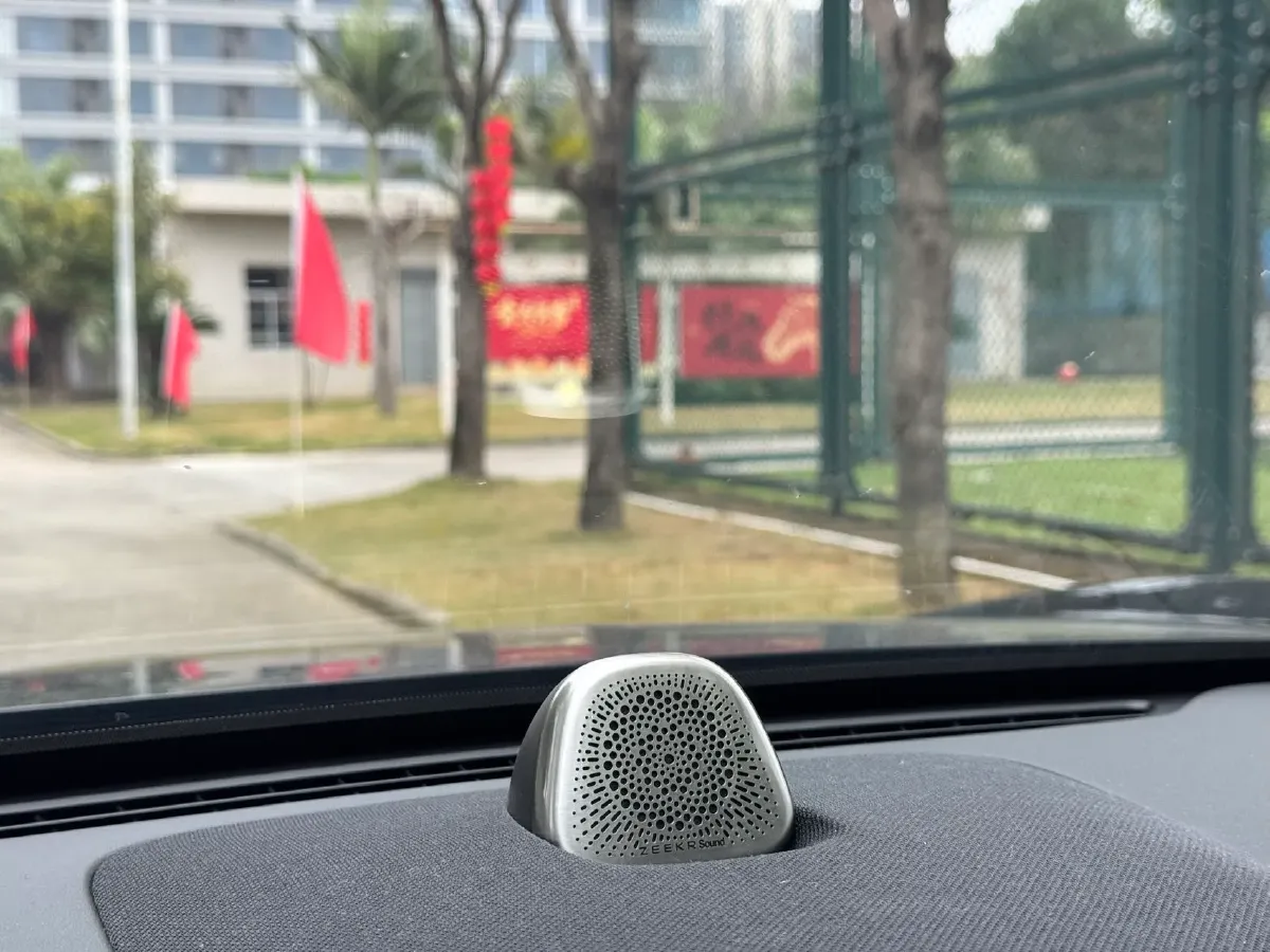 2025 Zeekr 7X BEV 75KWH,autocango,china used car exporter,china ev exporter,chinese used car exporter,chinese used ev exporter