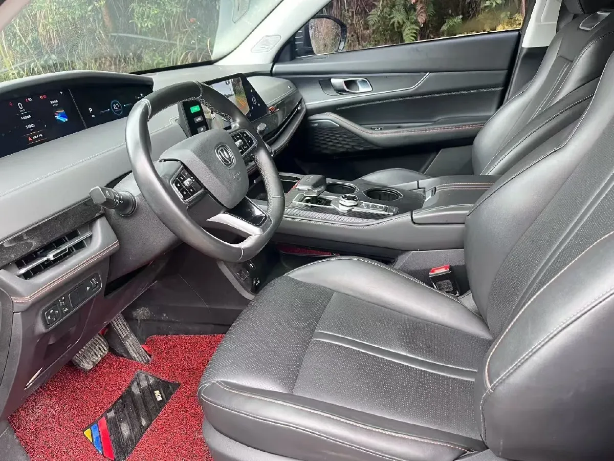 2021 ChangAn UNI-K 2.0T 233HP L4 8AT,autocango,china used car exporter,china ev exporter,chinese used car exporter,chinese used ev exporter