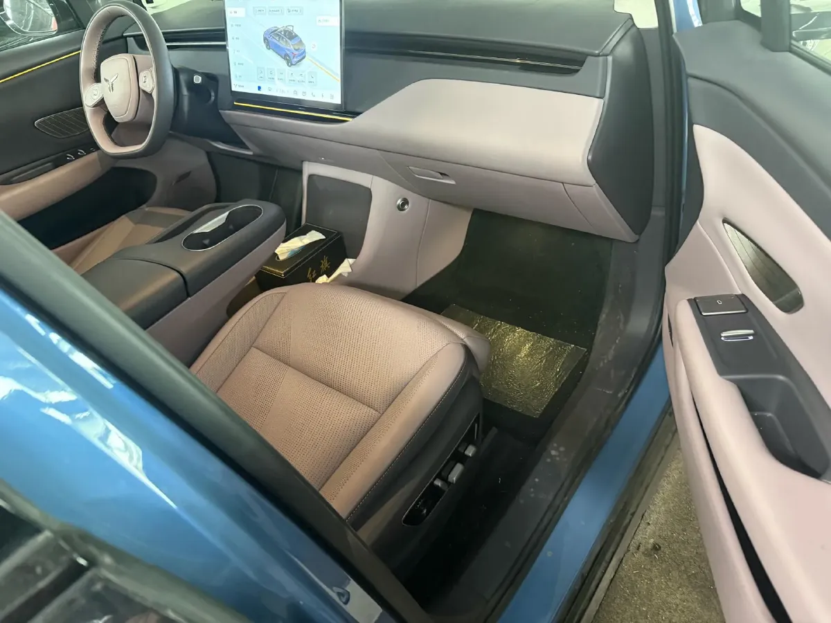 2025 HongQi TianGong 06 BEV,autocango,china used car exporter,china ev exporter,chinese used car exporter,chinese used ev exporter