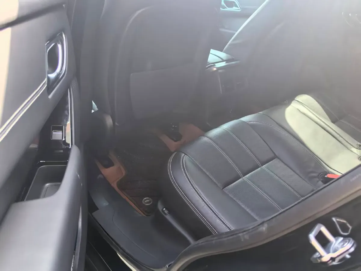 2022 Land Rover Range Rover Velar 2.0T 250HP L4 8AT,autocango,china used car exporter,china ev exporter,chinese used car exporter,chinese used ev exporter