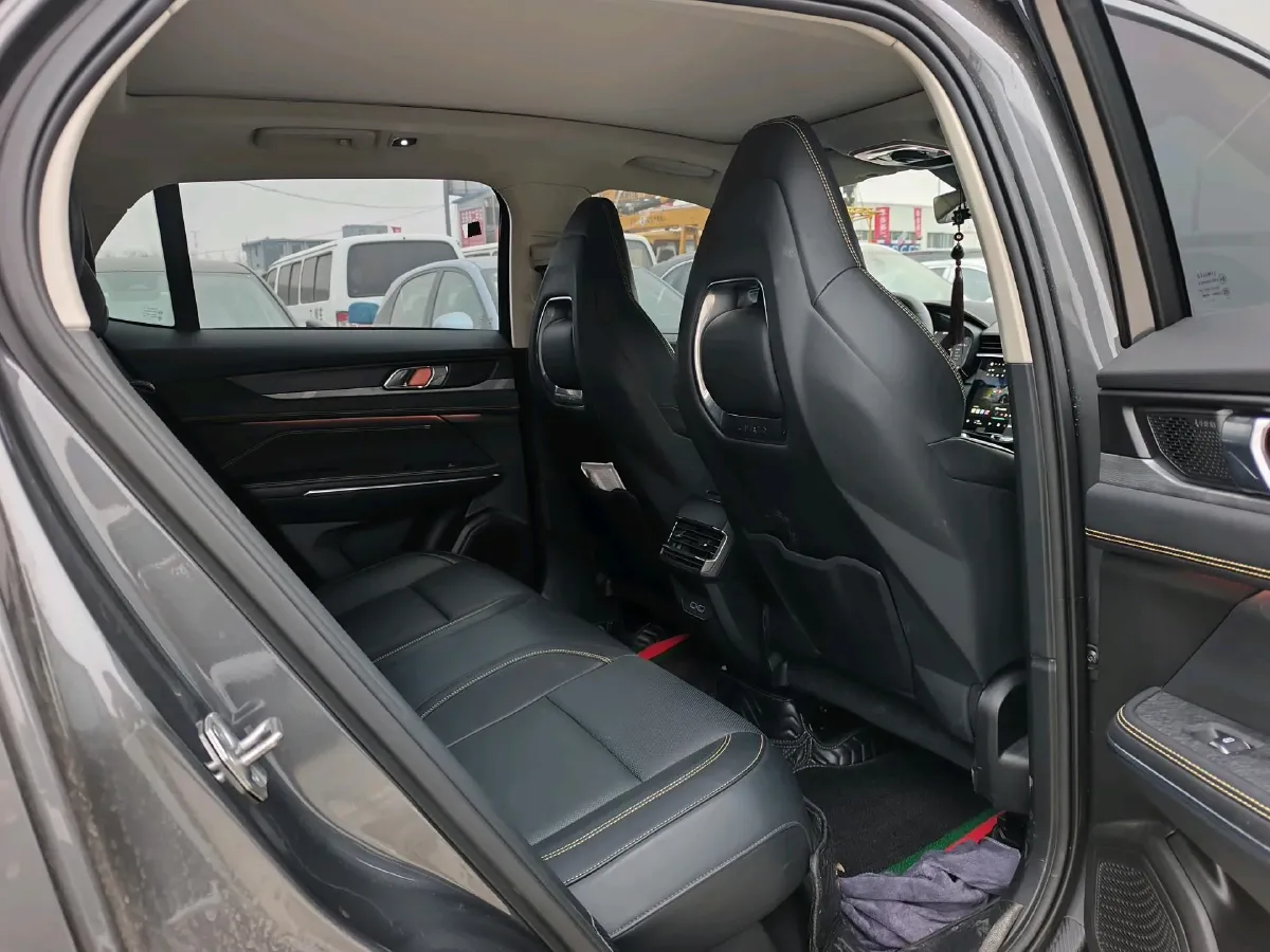 2023 MAXUS Interstellar 2.0T 261HP L4 8AT,autocango,china used car exporter,china ev exporter,chinese used car exporter,chinese used ev exporter