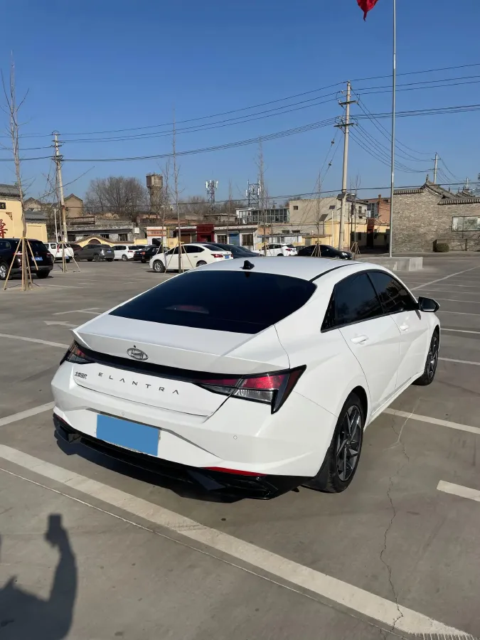 2021 Hyundai Elantra 1.5L 115HP L4 CVT,autocango,china used car exporter,china ev exporter,chinese used car exporter,chinese used ev exporter