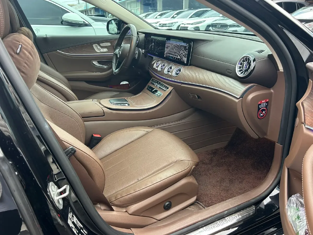 2022 Mercedes-Benz E Class 2.0T 258HP L4 9AT,autocango,china used car exporter,china ev exporter,chinese used car exporter,chinese used ev exporter