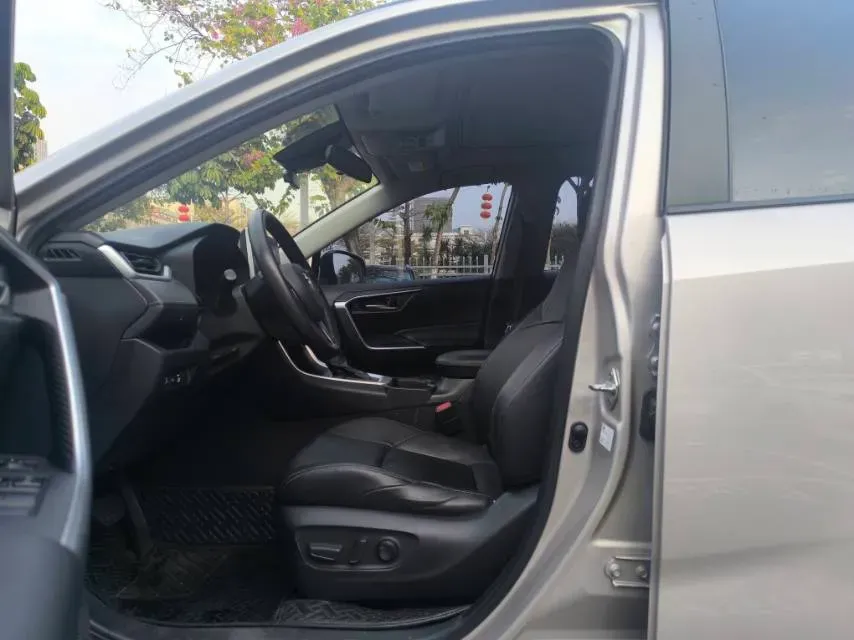 2020 Toyota Wildlander 2.0L 171HP L4 CVT,autocango,china used car exporter,china ev exporter,chinese used car exporter,chinese used ev exporter