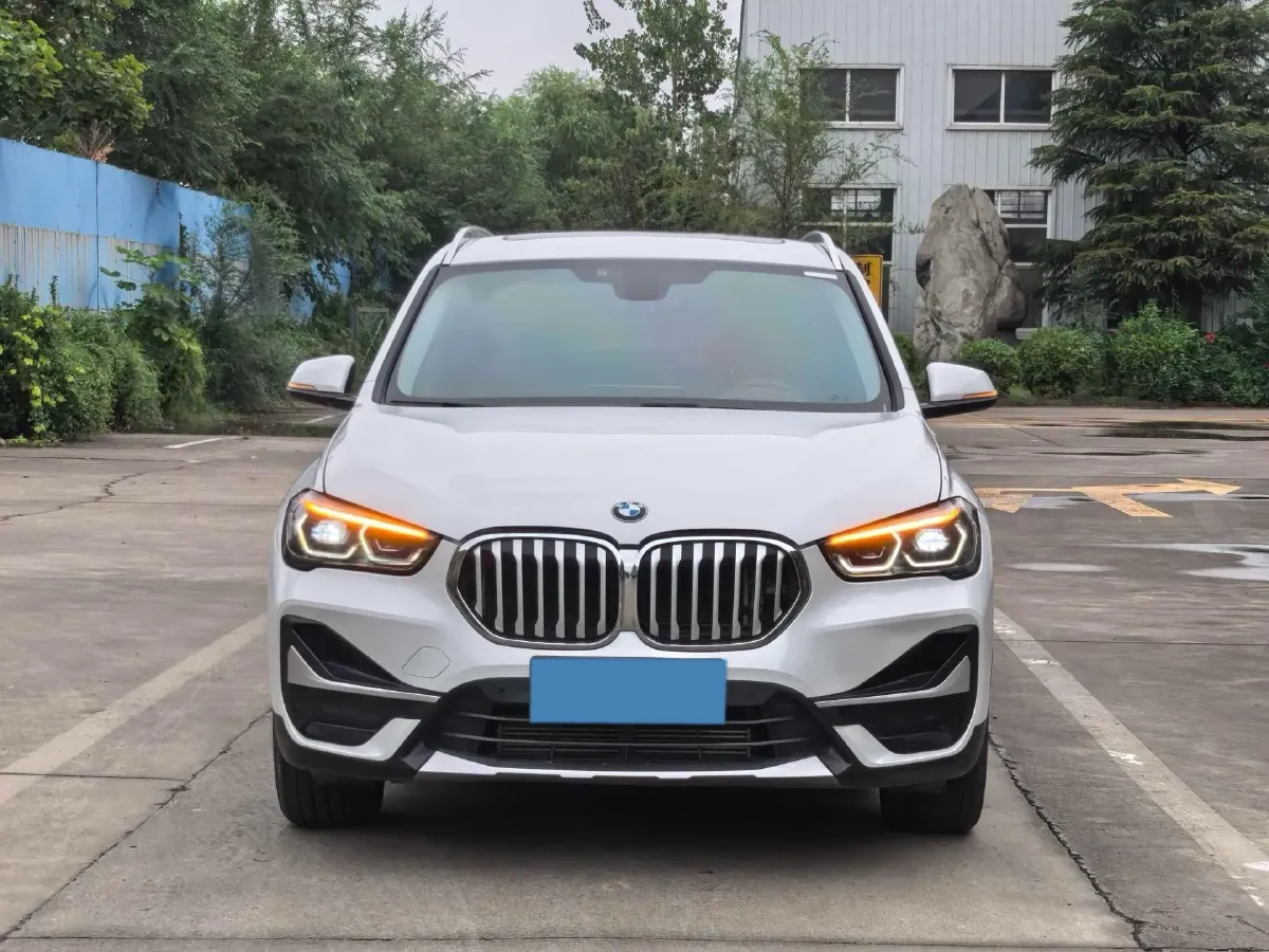 2022 BMW X1 2.0T 192HP L4 7DCT,autocango,china used car exporter,china ev exporter,chinese used car exporter,chinese used ev exporter