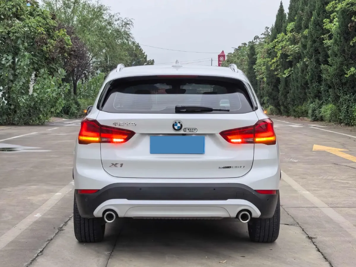 2022 BMW X1 2.0T 192HP L4 7DCT,autocango,china used car exporter,china ev exporter,chinese used car exporter,chinese used ev exporter