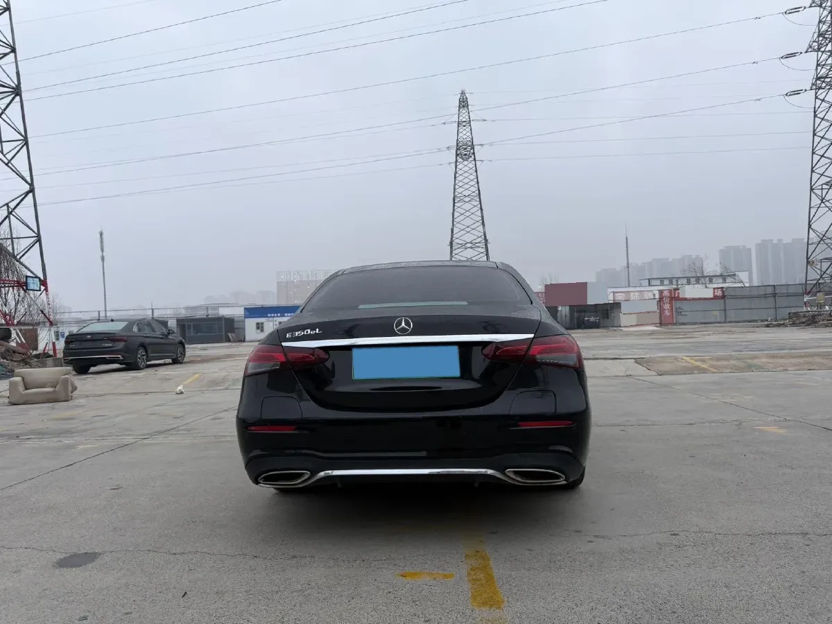 2022 Mercedes-Benz E Class 2.0T 211HP L4 9AT PHEV 25.4KWH,autocango,china used car exporter,china ev exporter,chinese used car exporter,chinese used ev exporter