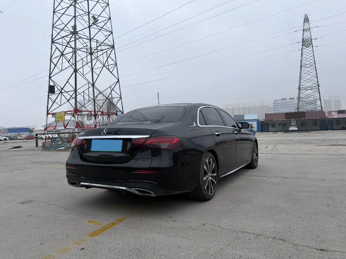 2022 Mercedes-Benz E Class 2.0T 211HP L4 9AT PHEV 25.4KWH,autocango,china used car exporter,china ev exporter,chinese used car exporter,chinese used ev exporter