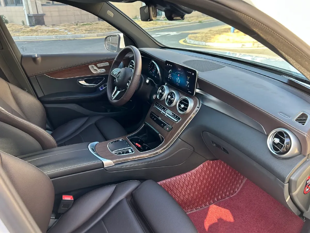 2021 Mercedes-Benz GLC Class 2.0T 258HP L4 9AT,autocango,china used car exporter,china ev exporter,chinese used car exporter,chinese used ev exporter