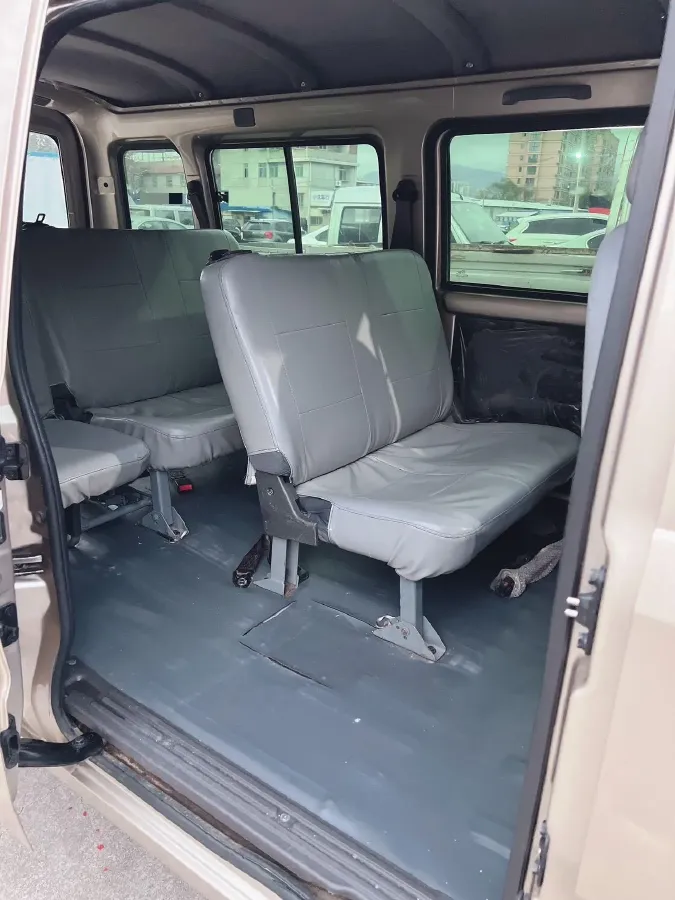 2019 WuLing RongGuang 1.5L 107HP L4 5MT,autocango,china used car exporter,china ev exporter,chinese used car exporter,chinese used ev exporter