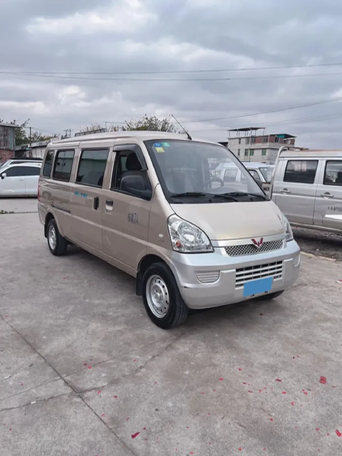 2019 WuLing RongGuang 1.5L 107HP L4 5MT,autocango,china used car exporter,china ev exporter,chinese used car exporter,chinese used ev exporter