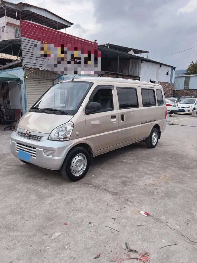 2019 WuLing RongGuang 1.5L 107HP L4 5MT,autocango,china used car exporter,china ev exporter,chinese used car exporter,chinese used ev exporter