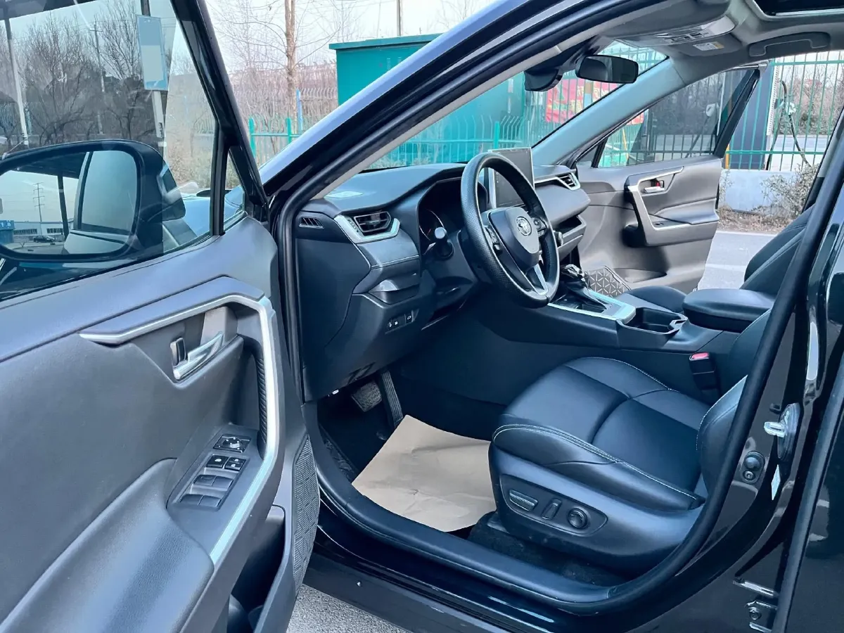 2020 Toyota Wildlander 2.0L 171HP L4 CVT,autocango,china used car exporter,china ev exporter,chinese used car exporter,chinese used ev exporter