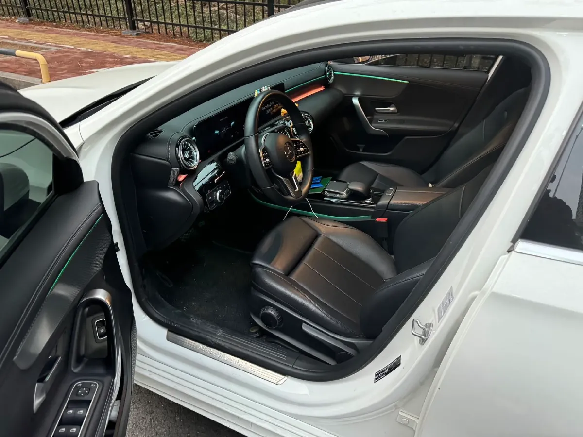 2022 Mercedes-Benz A Class 1.3T 136HP L4 7DCT,autocango,china used car exporter,china ev exporter,chinese used car exporter,chinese used ev exporter