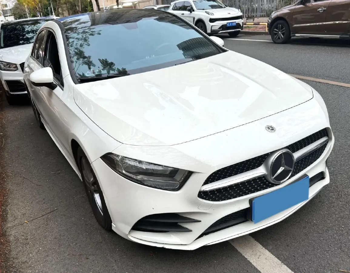 2022 Mercedes-Benz A Class 1.3T 136HP L4 7DCT,autocango,china used car exporter,china ev exporter,chinese used car exporter,chinese used ev exporter