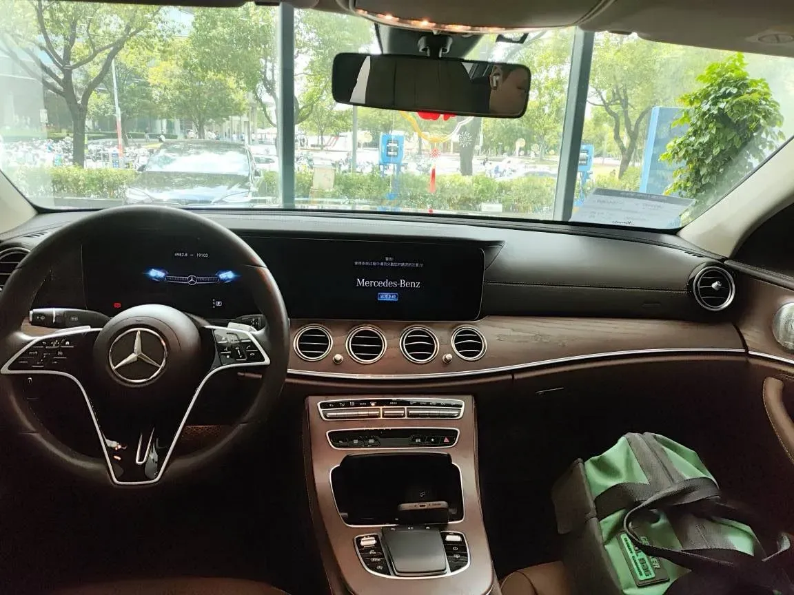 2023 Mercedes-Benz E Class 2.0T 258HP L4 9AT,autocango,china used car exporter,china ev exporter,chinese used car exporter,chinese used ev exporter