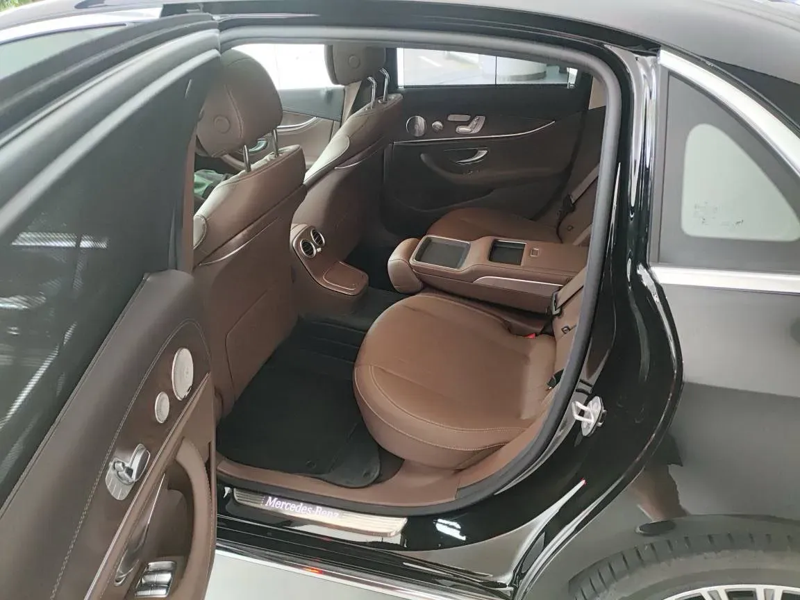 2023 Mercedes-Benz E Class 2.0T 258HP L4 9AT,autocango,china used car exporter,china ev exporter,chinese used car exporter,chinese used ev exporter